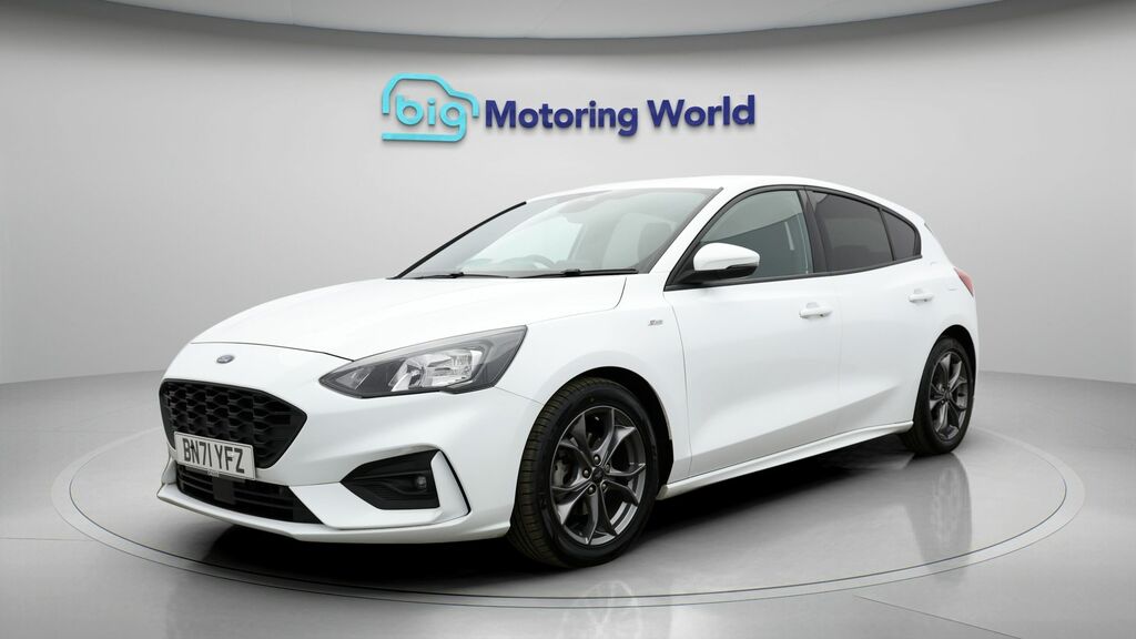 Ford Focus St-line Edition BN71YFZ White #3