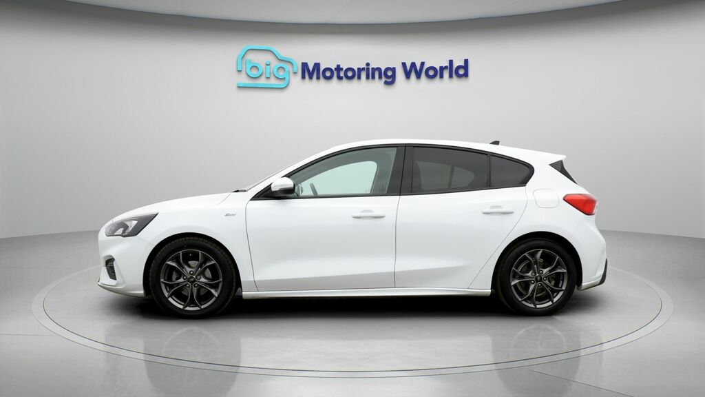 Ford Focus St-line Edition BN71YFZ White #4
