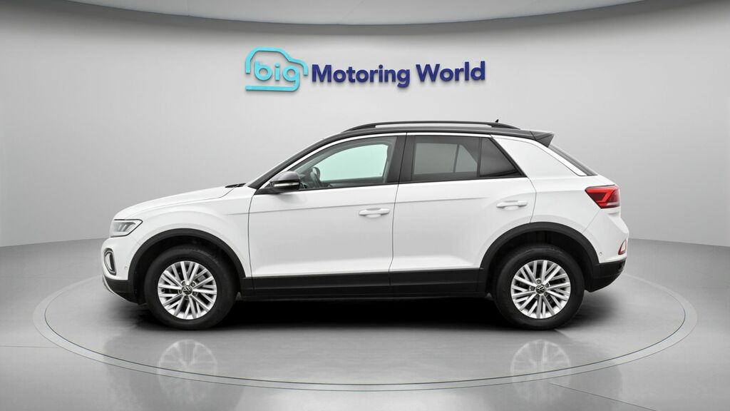 Volkswagen T-Roc Life DA23OTP White #4