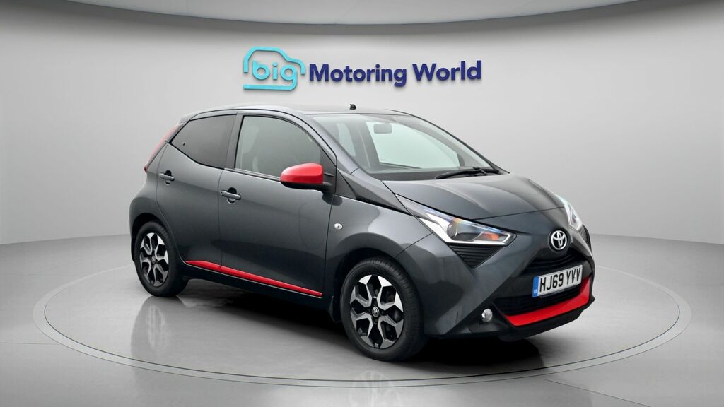 Toyota Aygo X X-trend Grey