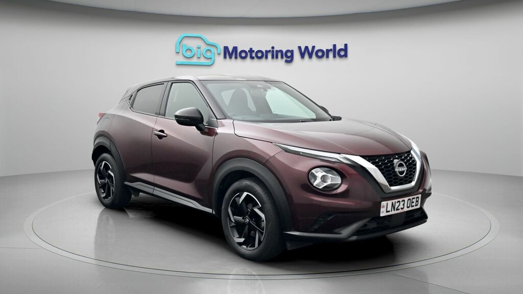 Nissan Juke N-connecta LN23OEB Red