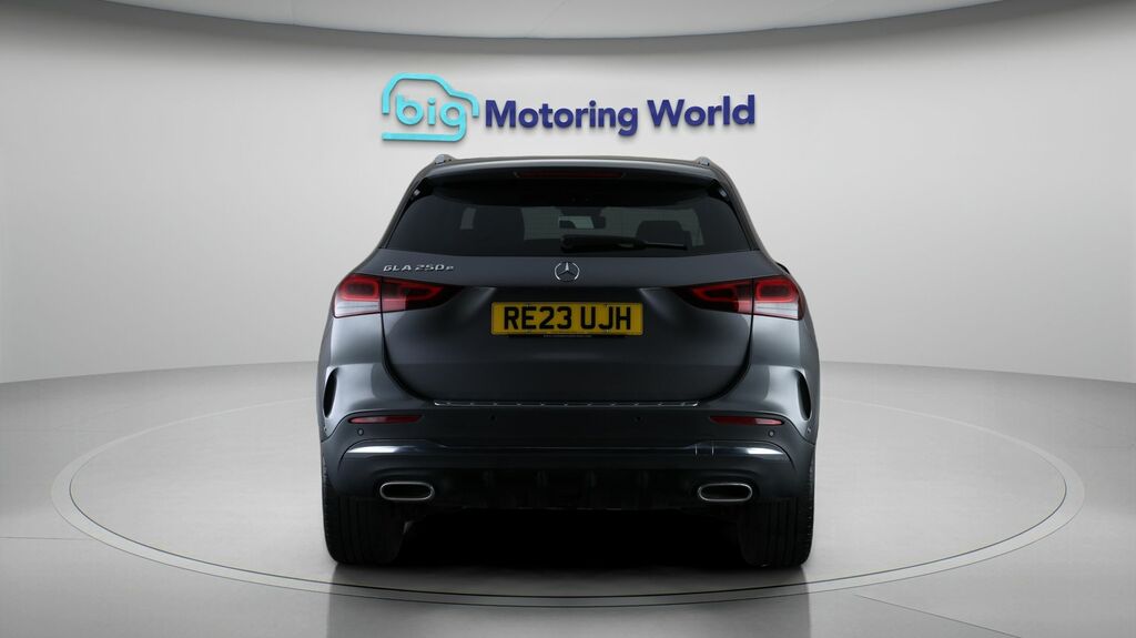 Mercedes-Benz GLA Class Amg Line Grey #6