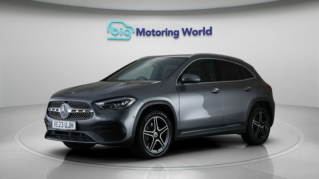 Mercedes-Benz GLA Class Amg Line Grey #3