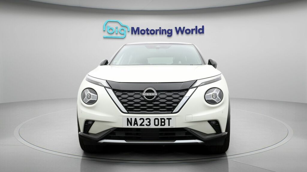 Nissan Juke Tekna NA23OBT White #2