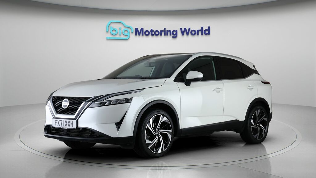 Nissan Qashqai Tekna White #3