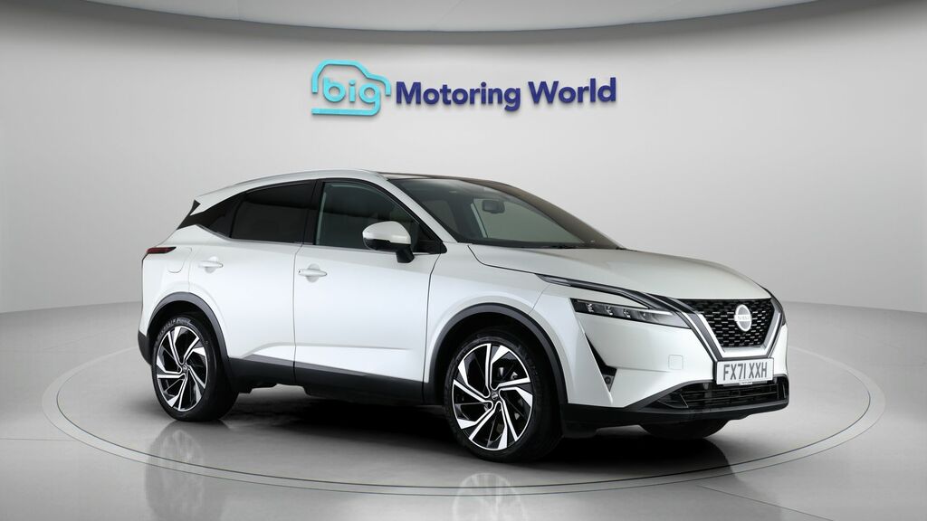 Nissan Qashqai Tekna White
