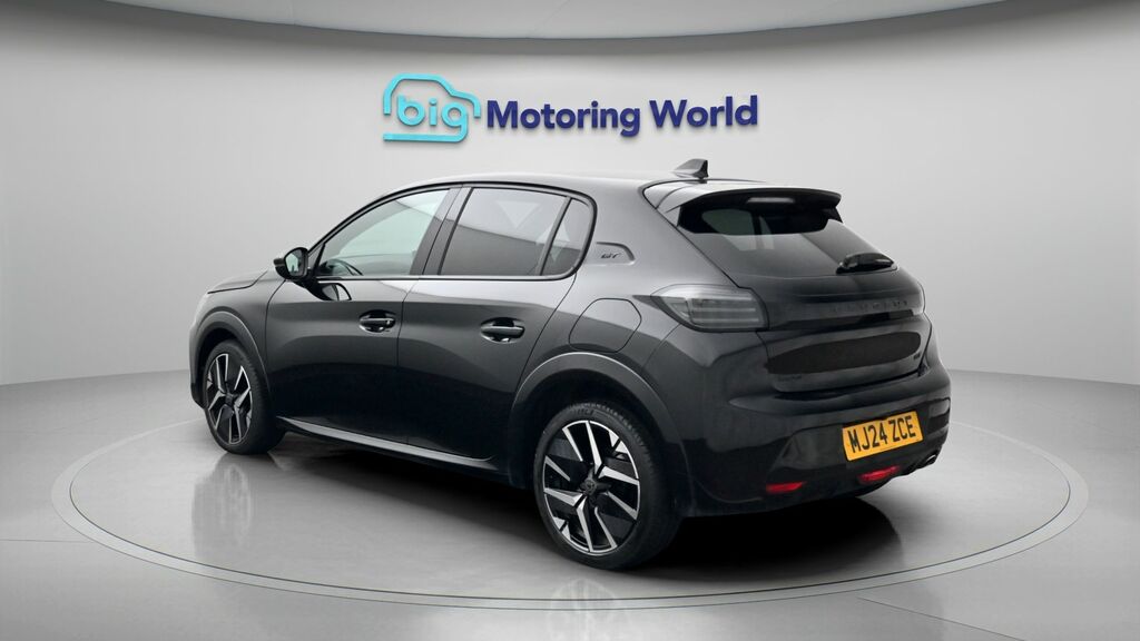 Peugeot 208 Gt Black #4