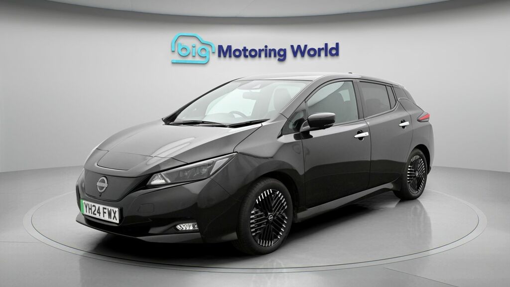 Nissan Leaf Tekna Black #3