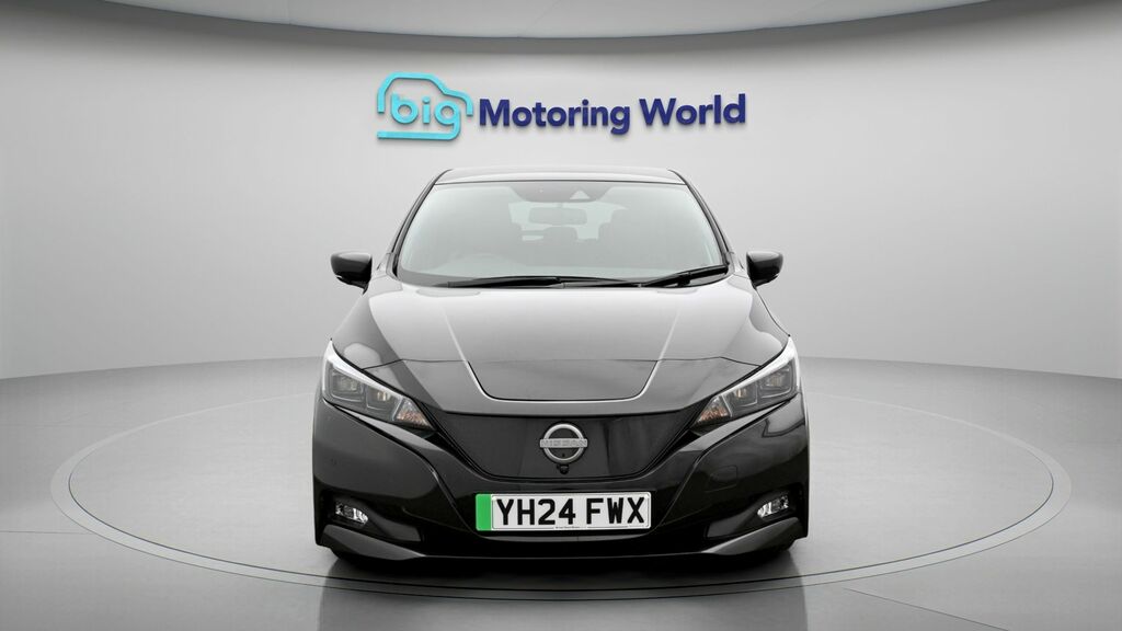 Nissan Leaf Tekna Black #2
