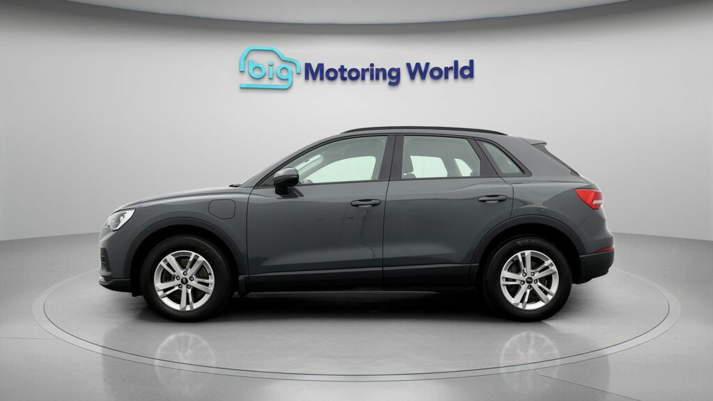 Audi Q3 Technik Grey #4