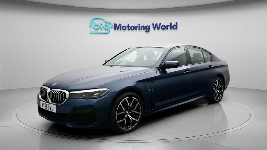 BMW 5 Series M Sport YV21BVJ Blue #3