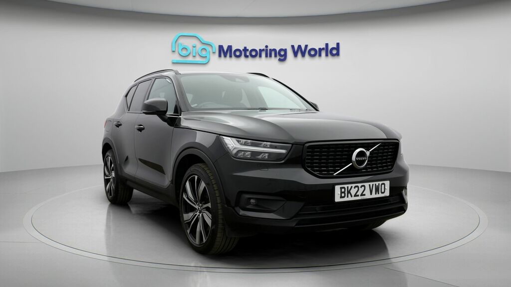 Volvo XC40 Ultimate Dark Black