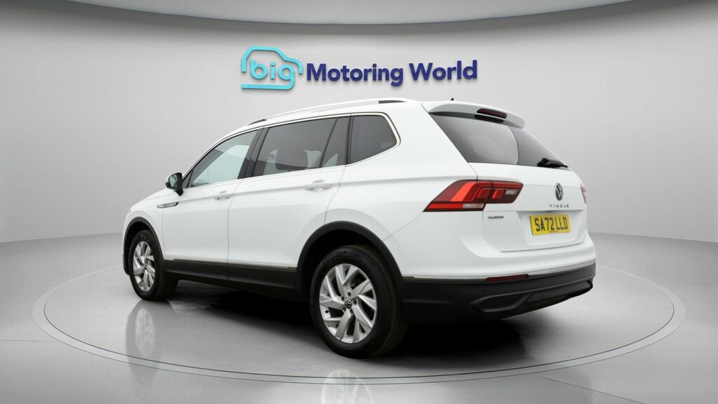 Volkswagen Tiguan Allspace Life White #5