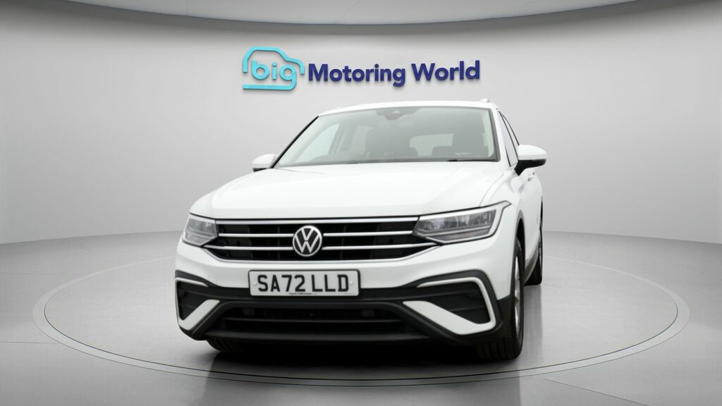 Volkswagen Tiguan Allspace Life White #2
