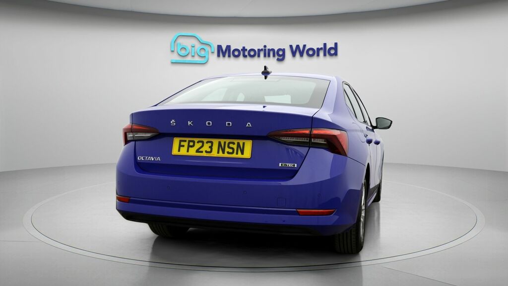 Skoda Octavia Se Blue #6
