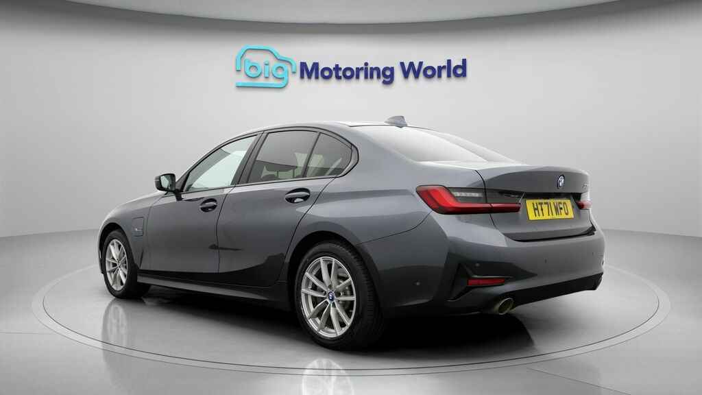 BMW 3 Series Se Pro HT71WFO Grey #5