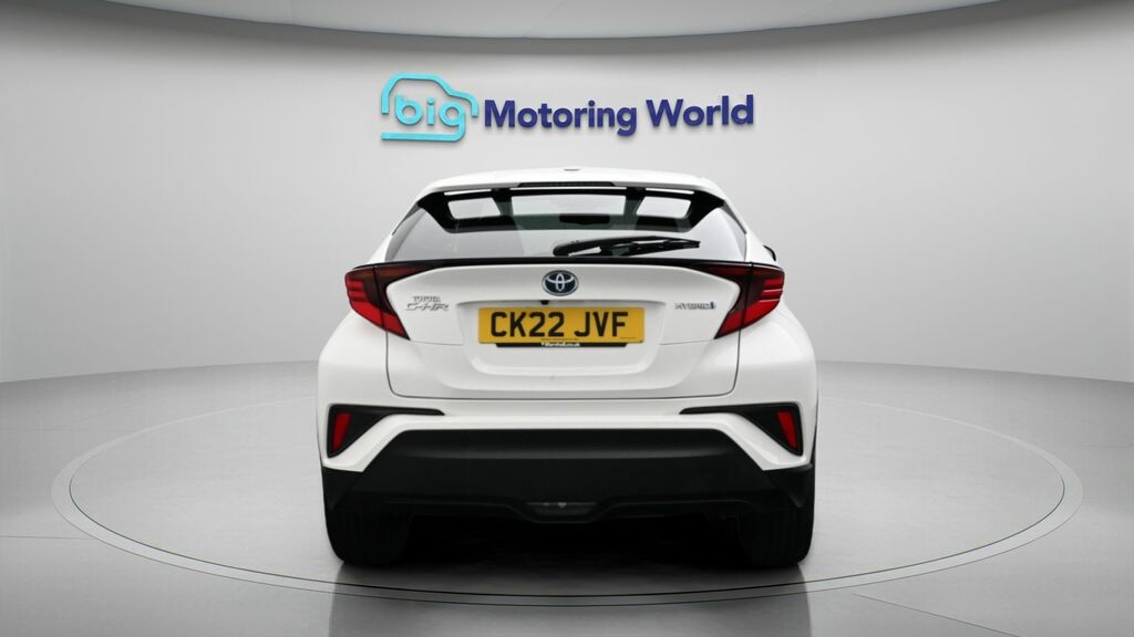 Toyota C-Hr Excel White #6