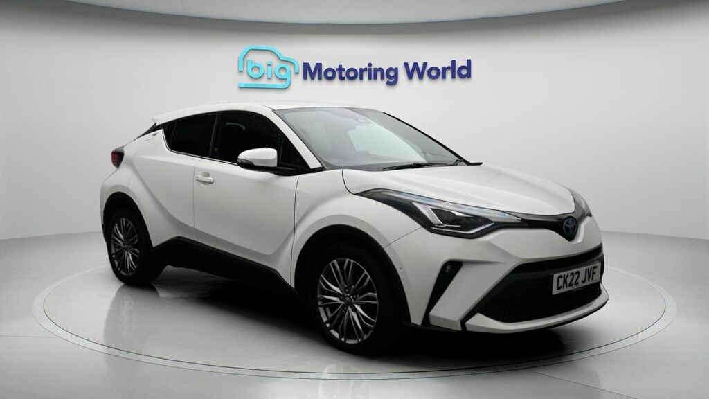 Toyota C-Hr Excel White