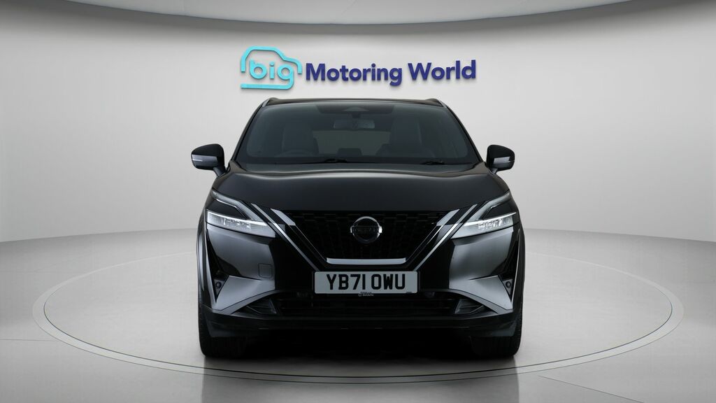 Nissan Qashqai Tekna Black #2