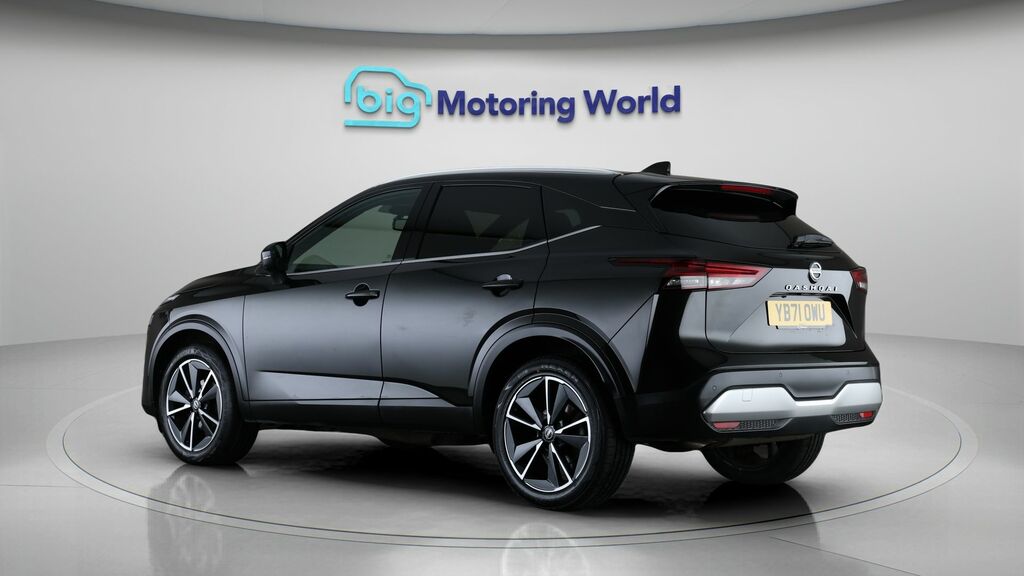 Nissan Qashqai Tekna Black #5