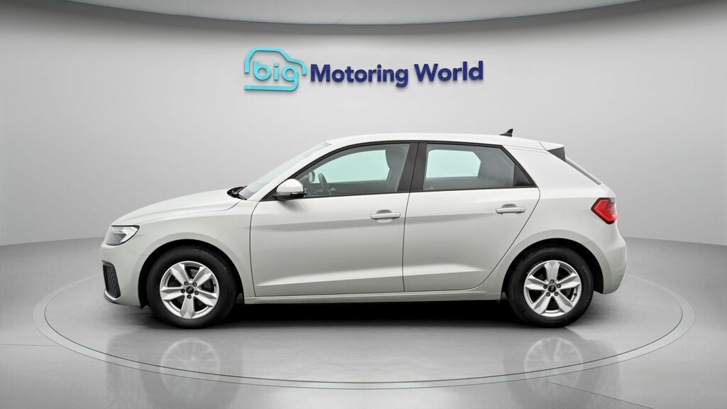 Audi A1 Technik YR73ZNC Silver #4