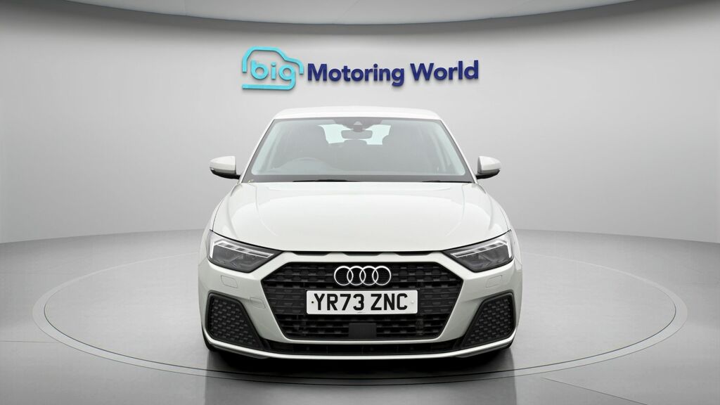Audi A1 Technik YR73ZNC Silver #2
