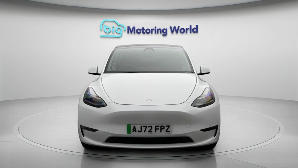 Tesla Model Y Long Range AJ72FPZ White #2