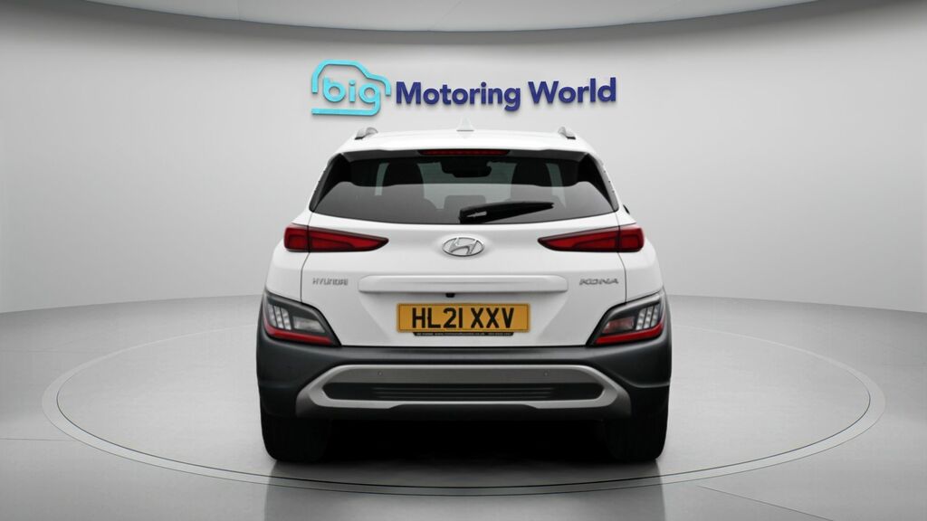 Hyundai Kona Ultimate White #6