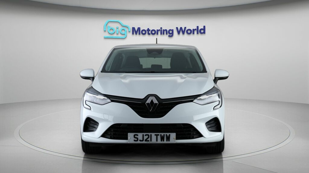 Renault Clio Iconic SJ21TWW White #2