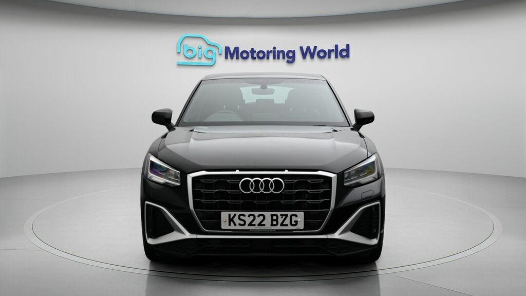 Audi Q2 S Line KS22BZG Black #2