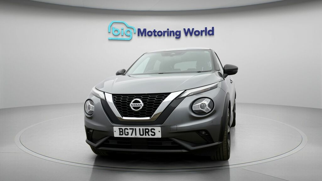 Nissan Juke Tekna Grey #2