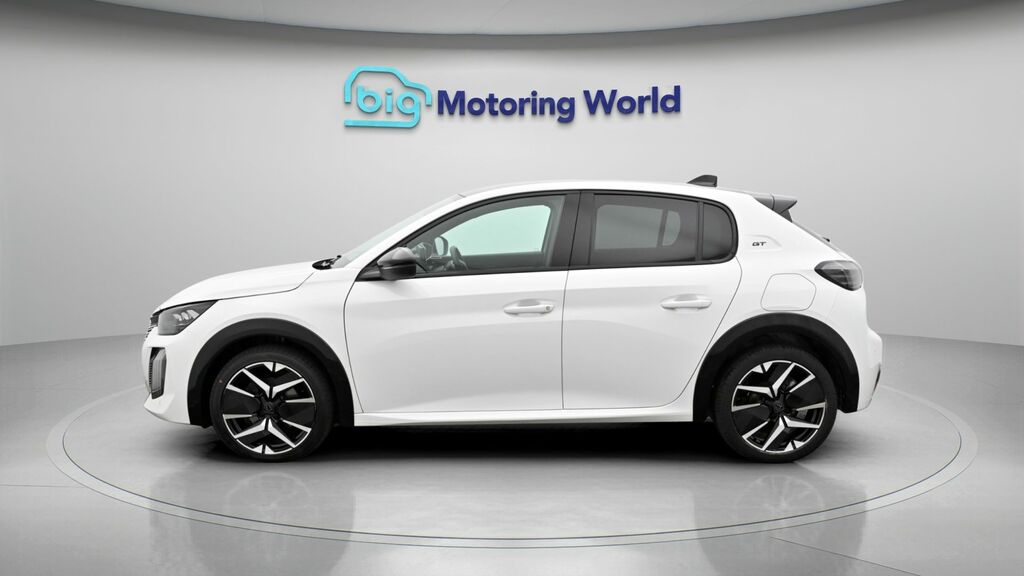 Peugeot 208 Gt HV24CZP White #4