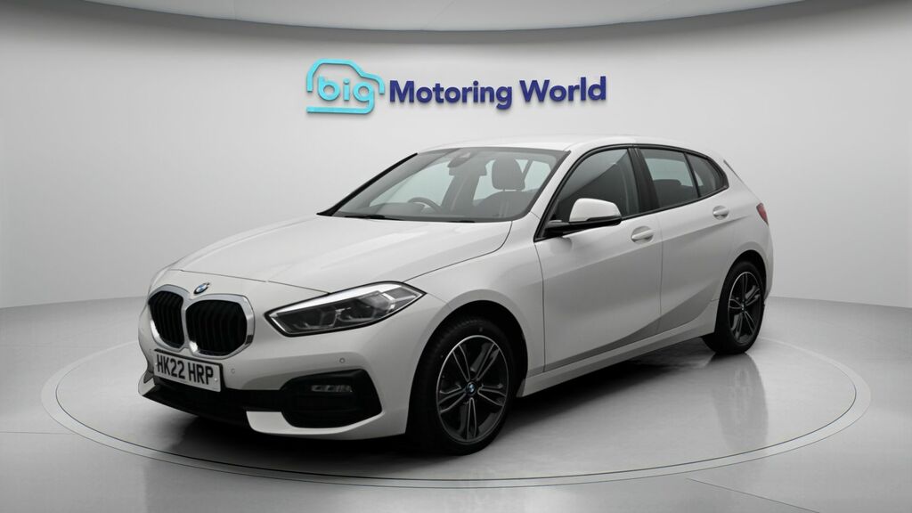 BMW 1 Series Sport White #3