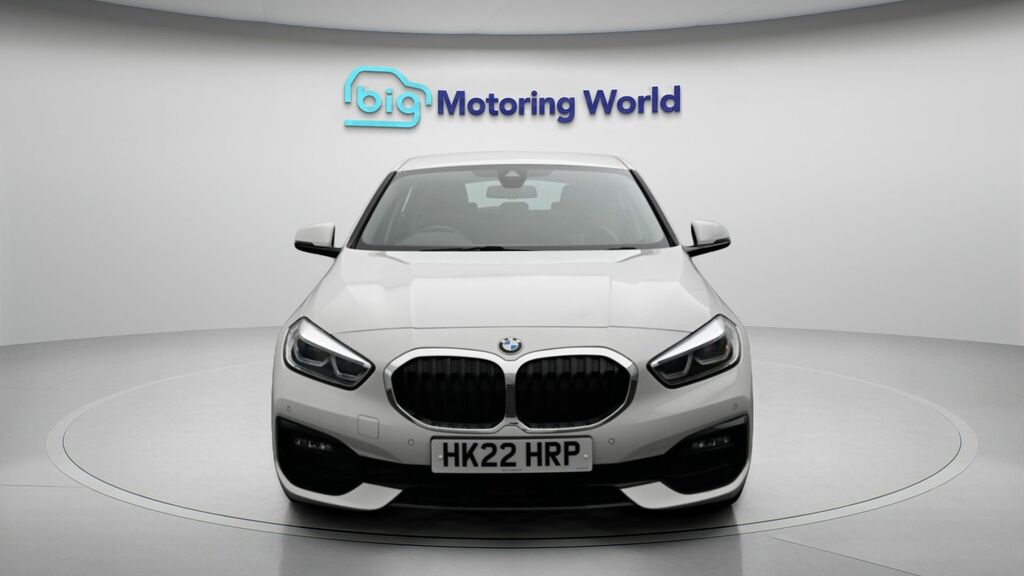 BMW 1 Series Sport White #2