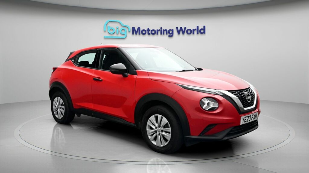 Nissan Juke Visia Red