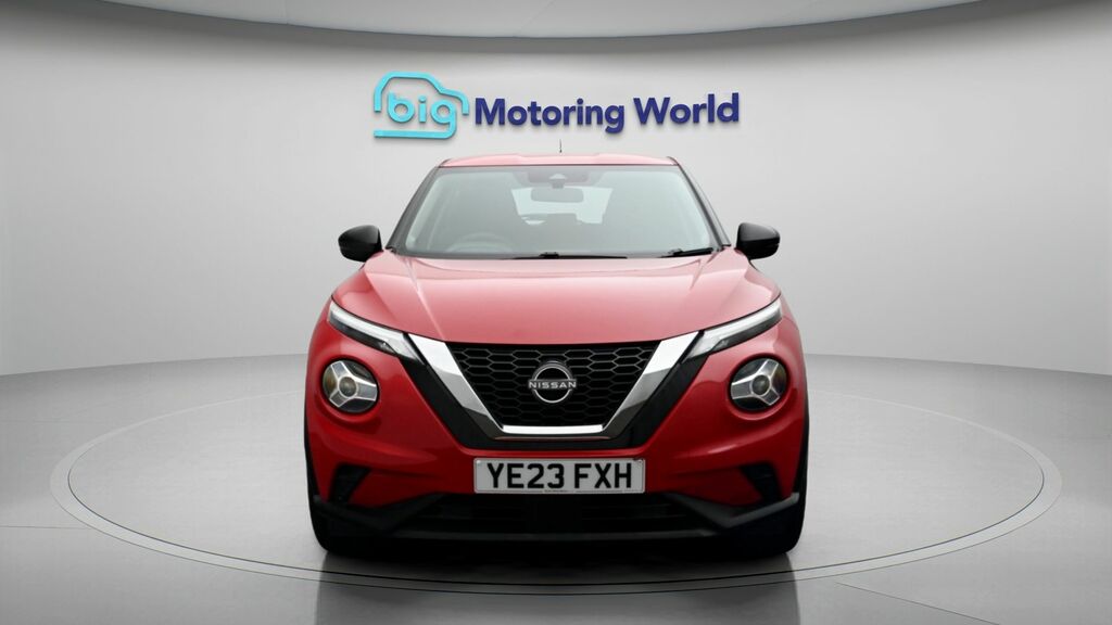 Nissan Juke Visia Red #2