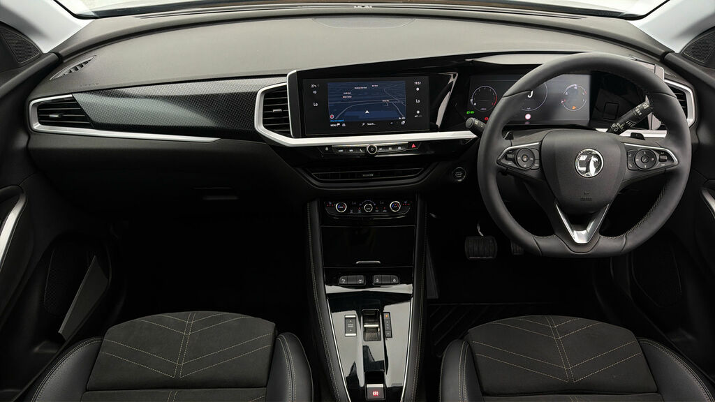 Vauxhall Grandland Ultimate Black #4