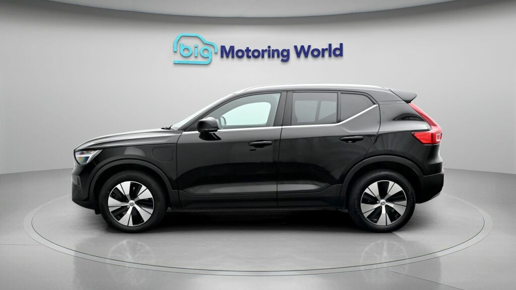 Volvo XC40 Core YR72PVV Black #4
