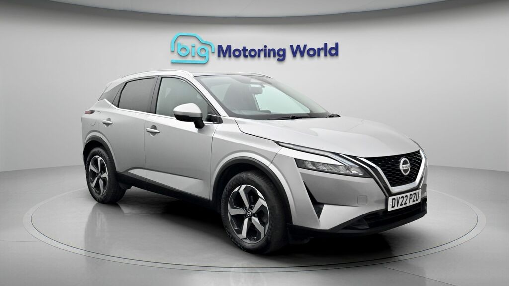 Nissan Qashqai N-connecta Silver