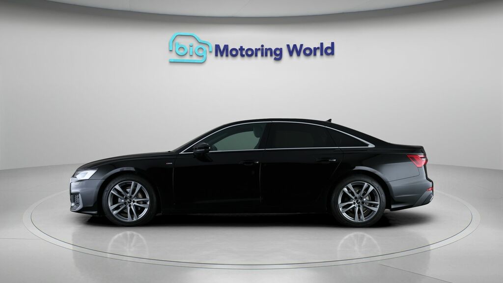 Audi A6 Saloon S Line Black #4