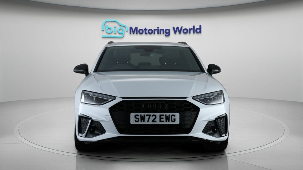 Audi A4 Avant Black Edition SW72EWG White #2