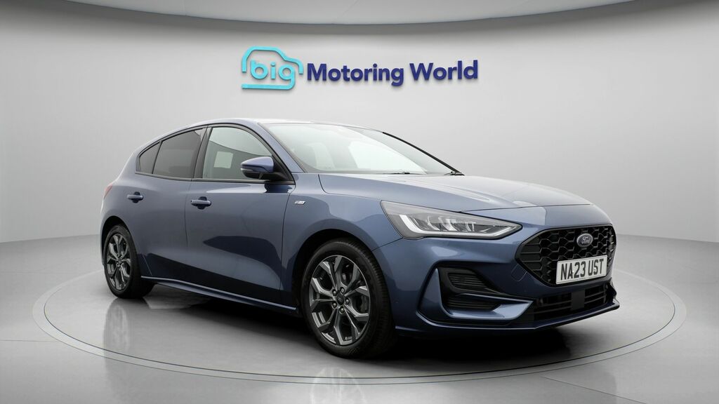 Ford Focus St-line Blue