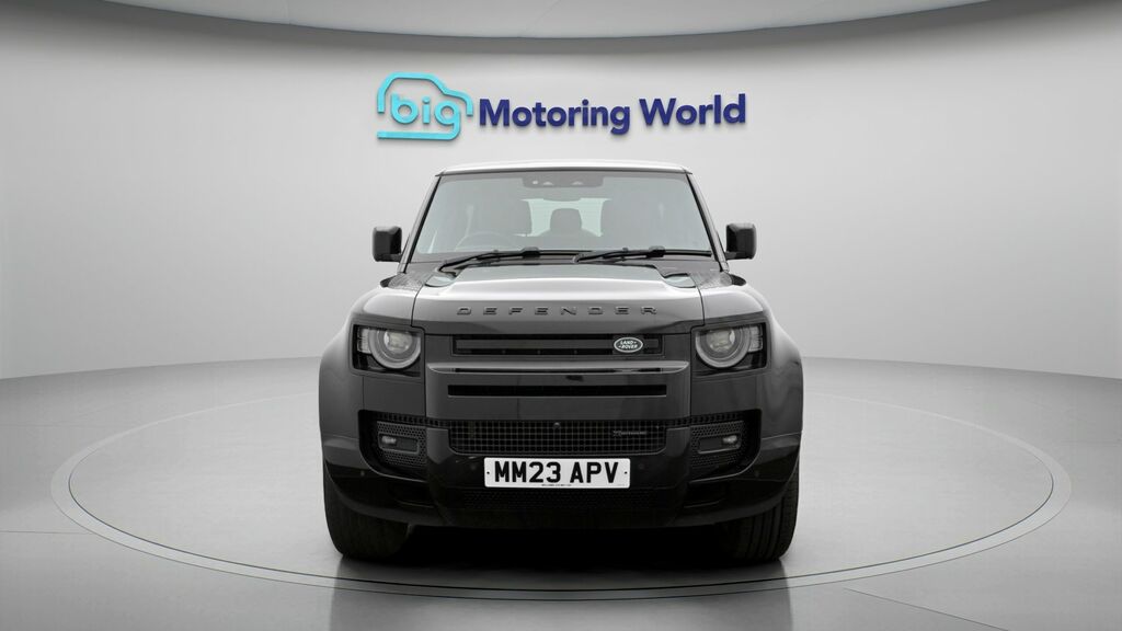 Land Rover Defender 90 X-dynamic Hse MM23APV Black #2