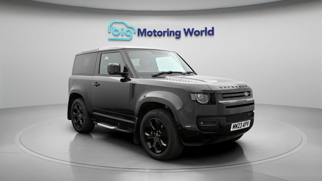Land Rover Defender 90 X-dynamic Hse Black