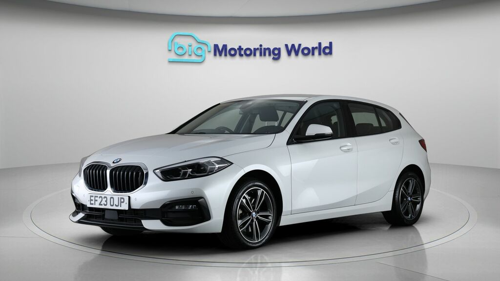 BMW 1 Series Sport White #3