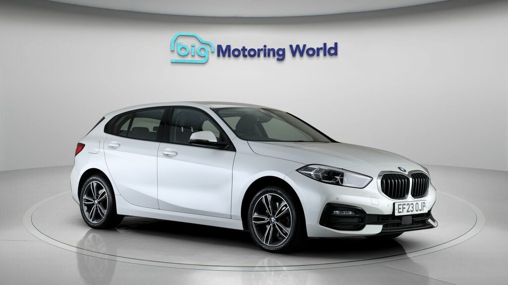 BMW 1 Series Sport White