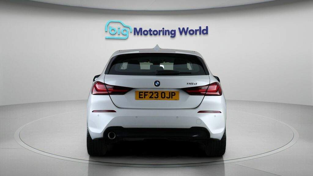BMW 1 Series Sport White #6