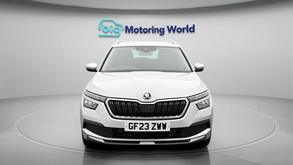 Skoda Kamiq Se L Executive GF23ZWW Silver #2