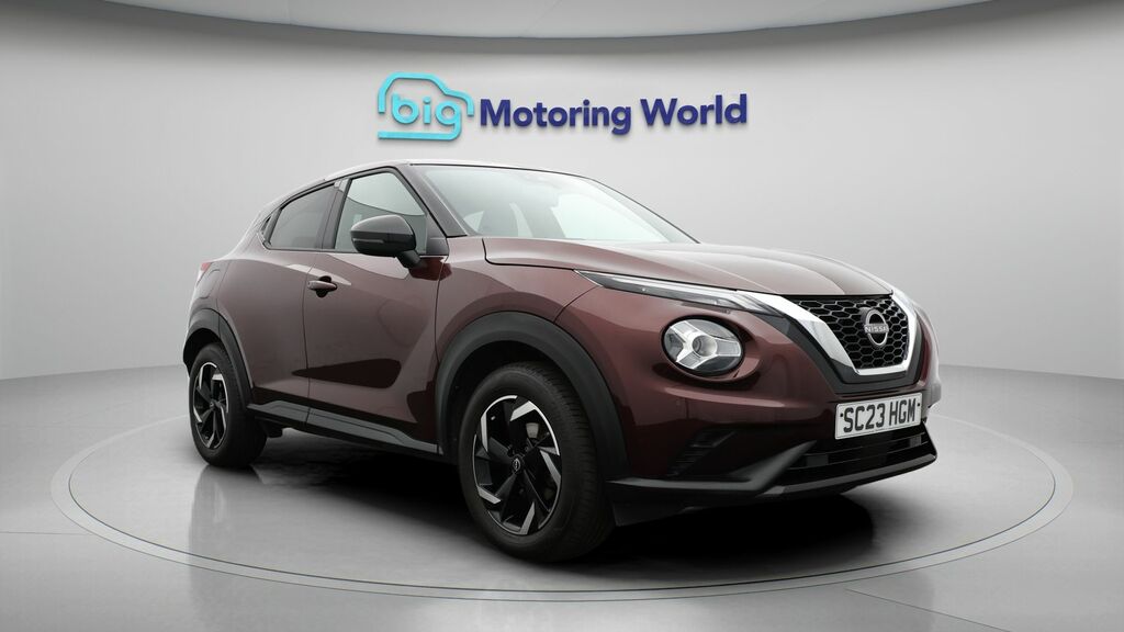 Nissan Juke N-connecta Red