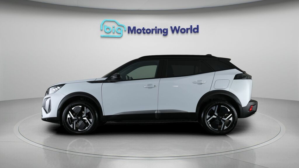 Peugeot 2008 Gt White #4